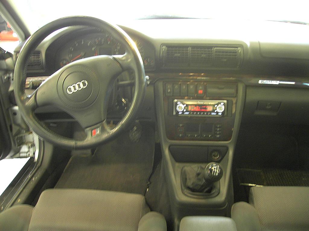 Audi A4 Avant 1.8T quattro — kuva 024