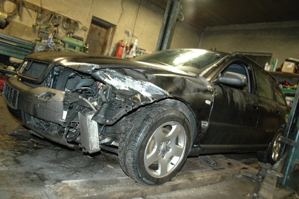 Audi A4 Avant 1.9TDI quattro — kuva 002