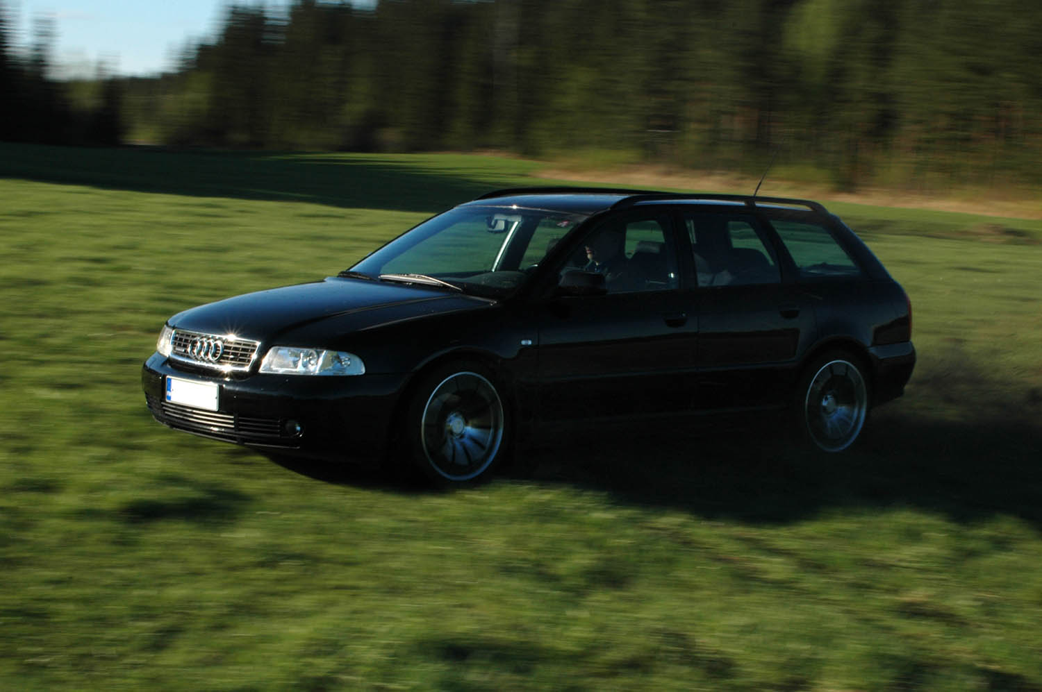 Audi A4 Avant 1.9TDI quattro — kuva 009